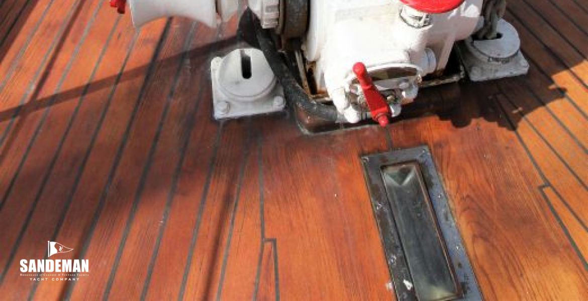 Foredeck view fwd