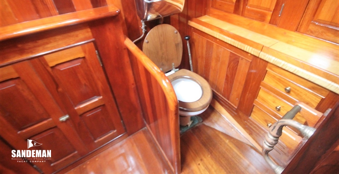 AFT CABIN EN SUITE