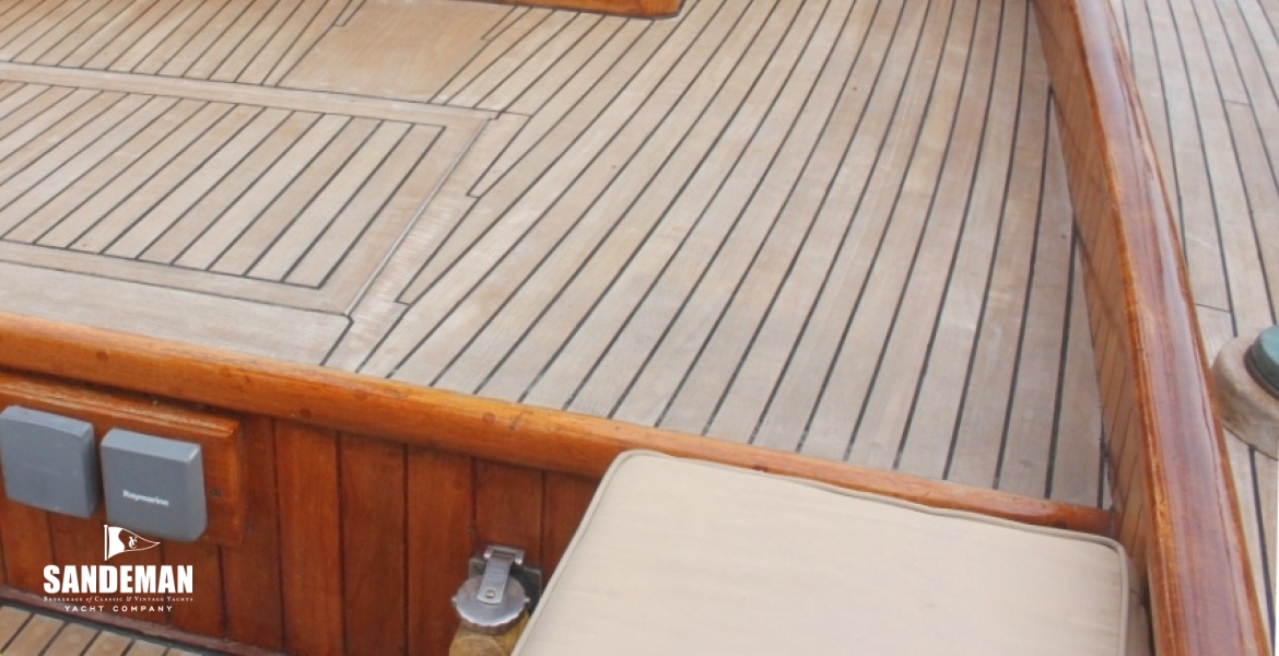 COCKPIT TO BRIDGEDECK