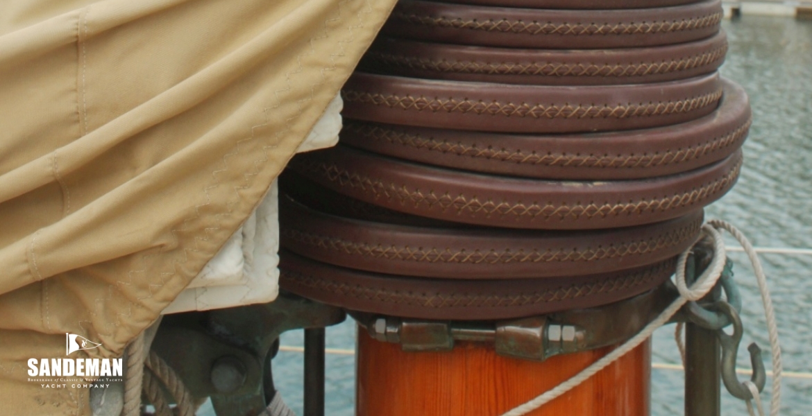 LEATHERED MAST HOOPS