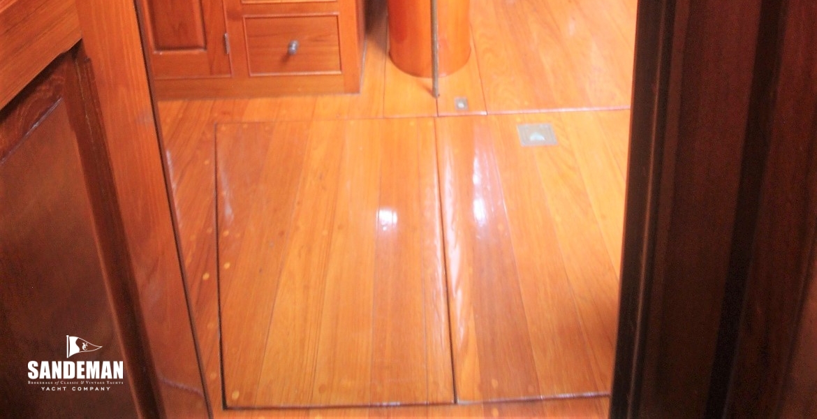 AFT CABIN V AFT