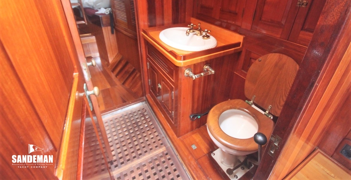 WALK THRU WC V FWD