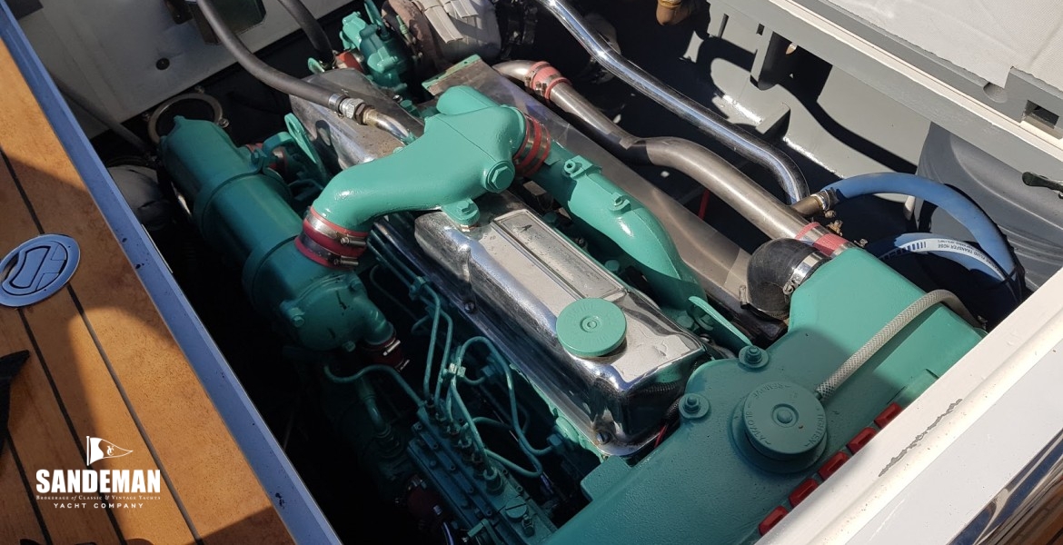 Port engine v aft