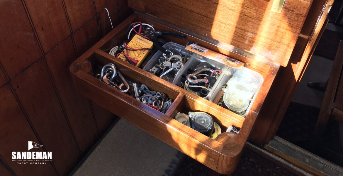 WHEELHOUSE STEP LOCKER DETAILDETAIL 