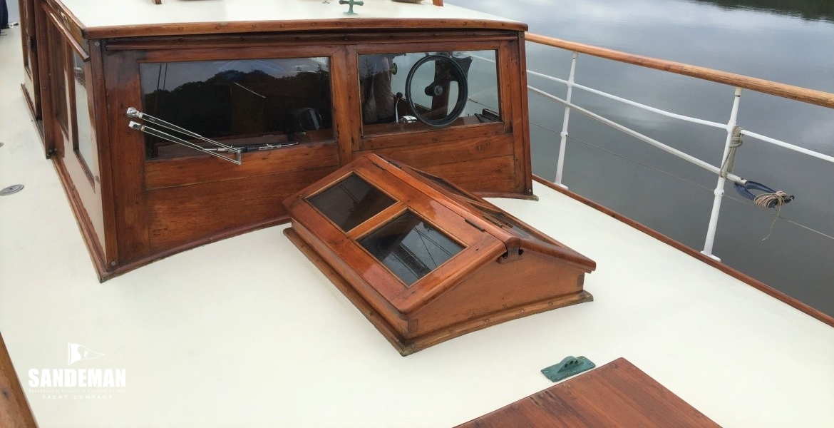 WHEELHOUSE FWD V AFT