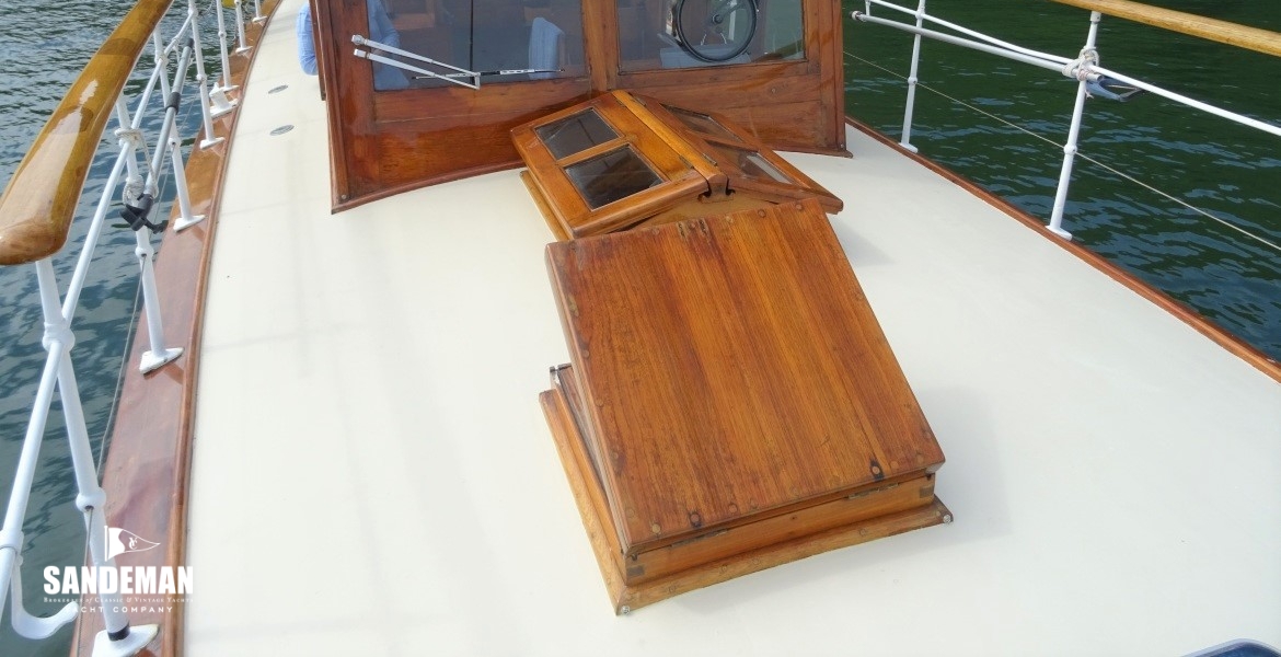 V AFT FROM FOREDECK