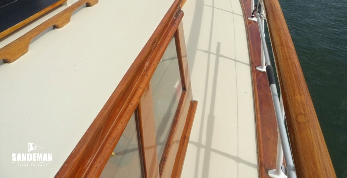 VIEW FWD FROM WHEELHOUSE STBD
