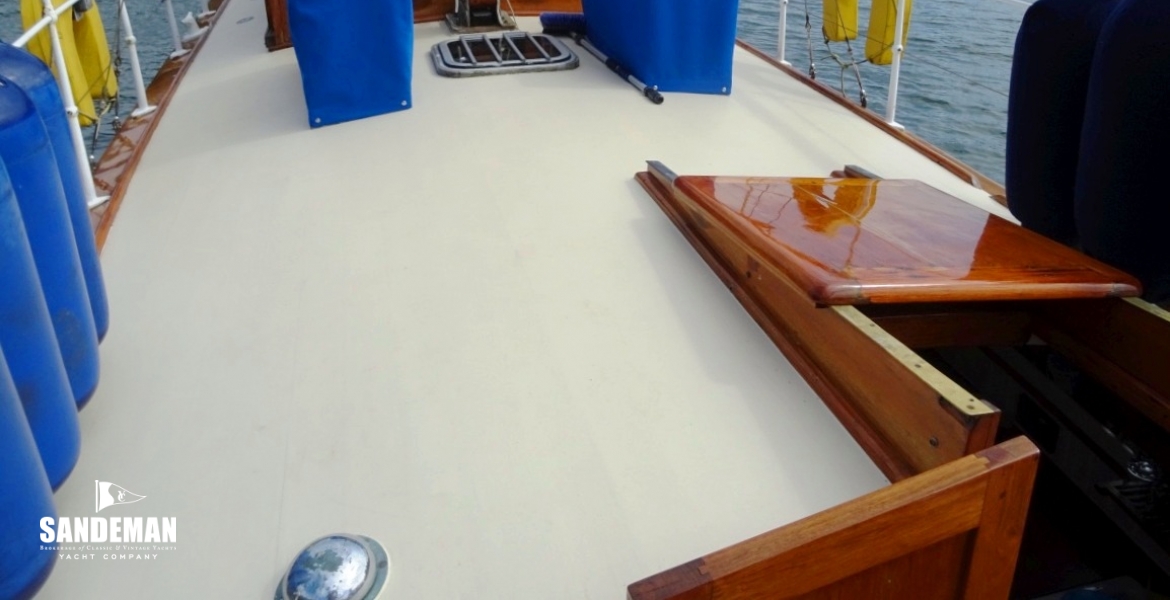 DECK FWD FROM COCKPIT