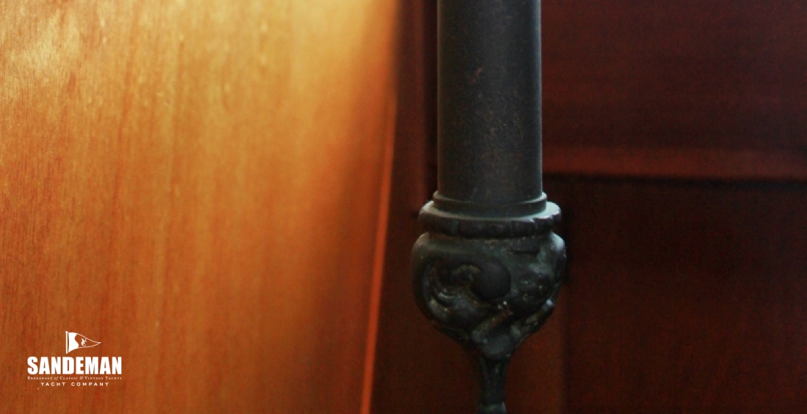 53 SALOON LAMP 1