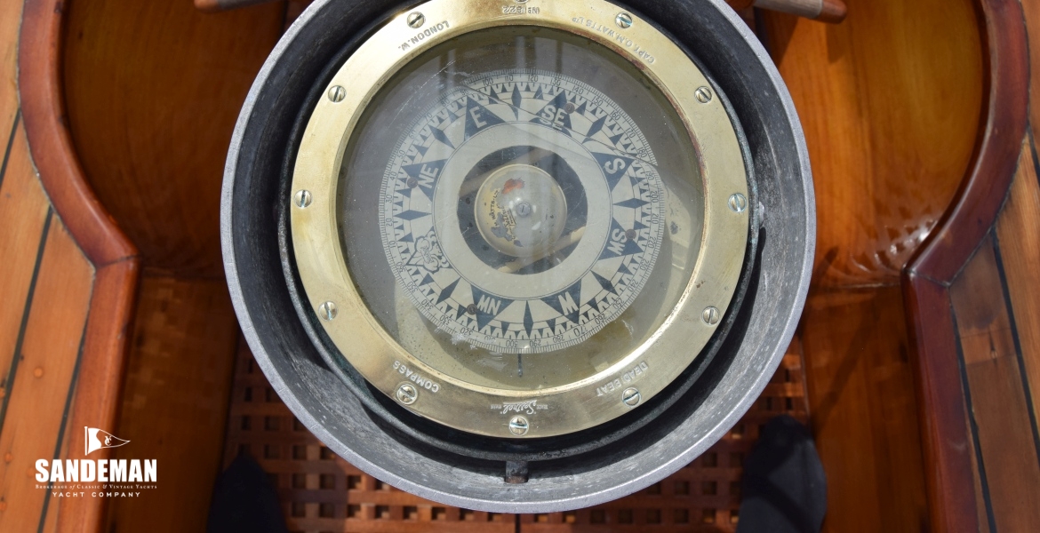 SESTREL DEADBEAT COMPASS