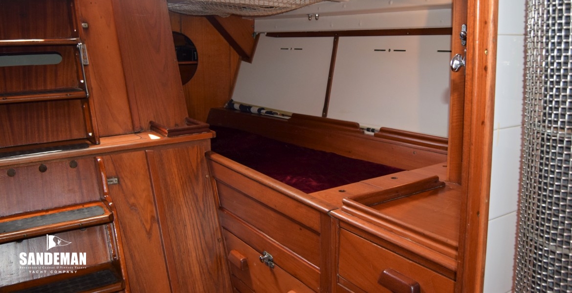 AFT CABIN V TO PORT AFT