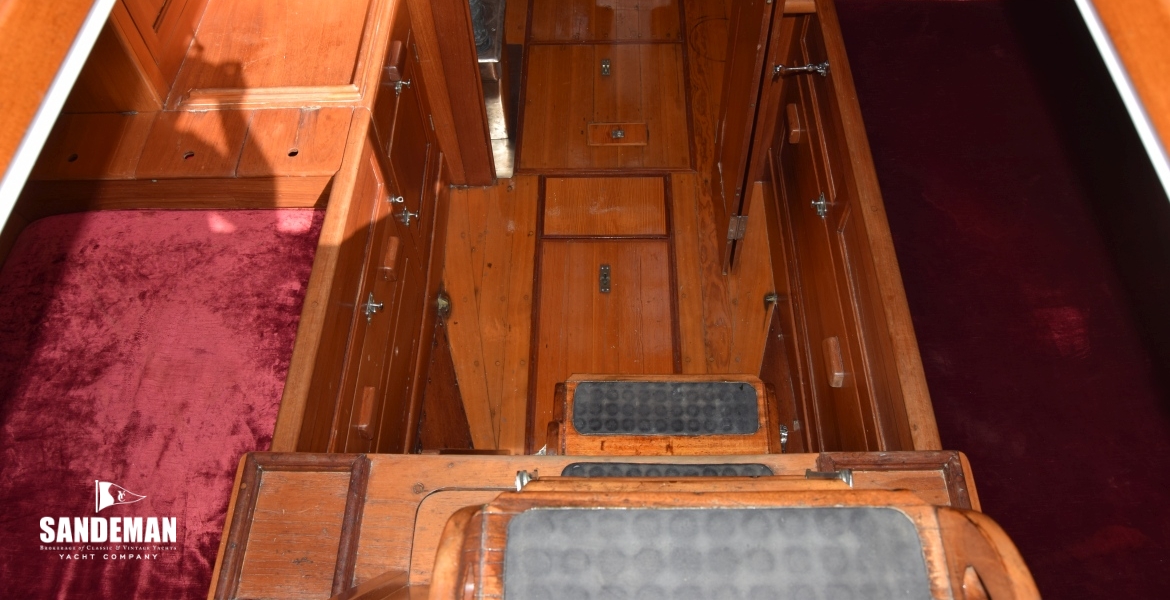 COMPANIONWAY V TO AFT CABIN
