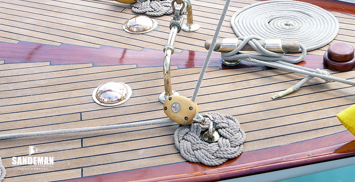 17Aftdeckdetail.jpg