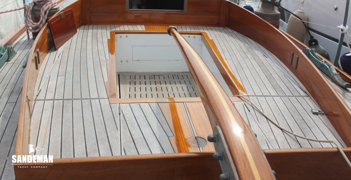 14 Cockpit v fwd