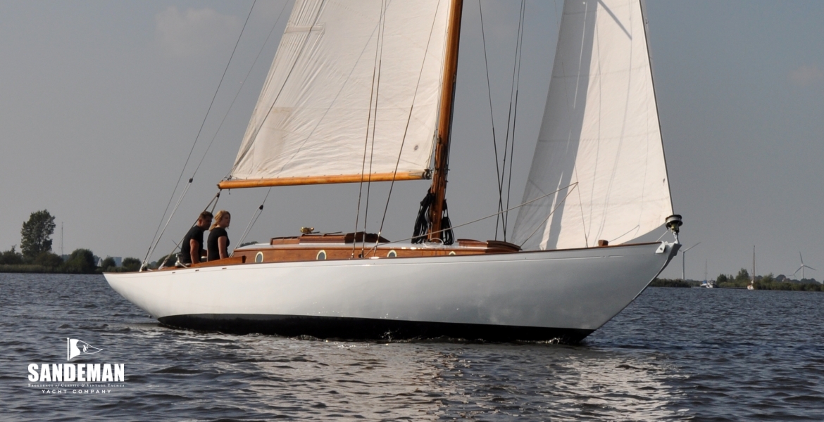 STBD BOW WINDWARD