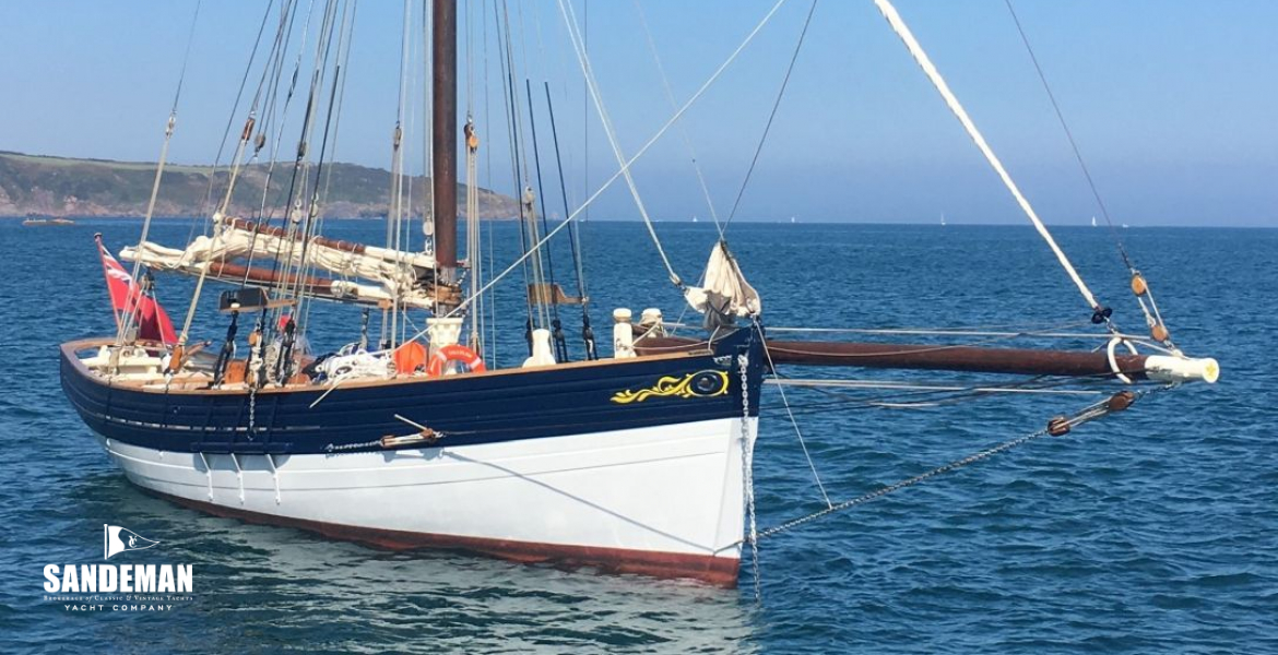 Stbd bow at anchor