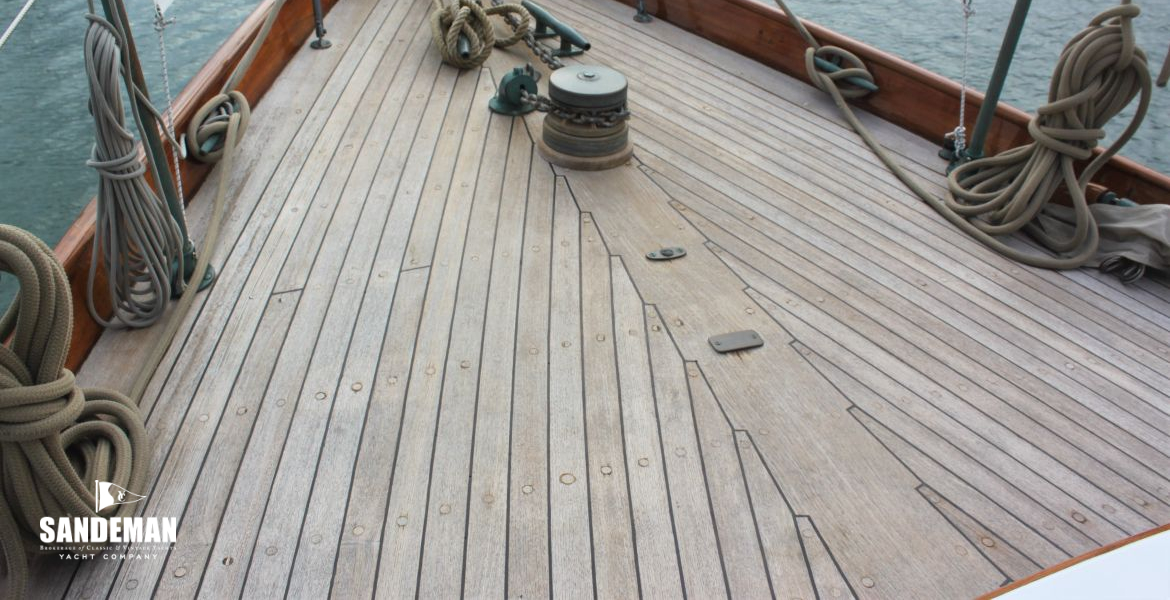 25 FOREDECK