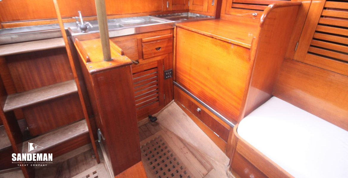 54 GALLEY V AFT TO PORT & CENTREBOARD CASE