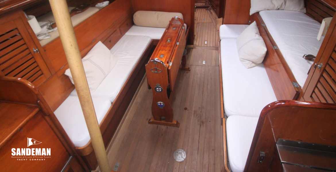 36 COMPANIONWAY V FWD