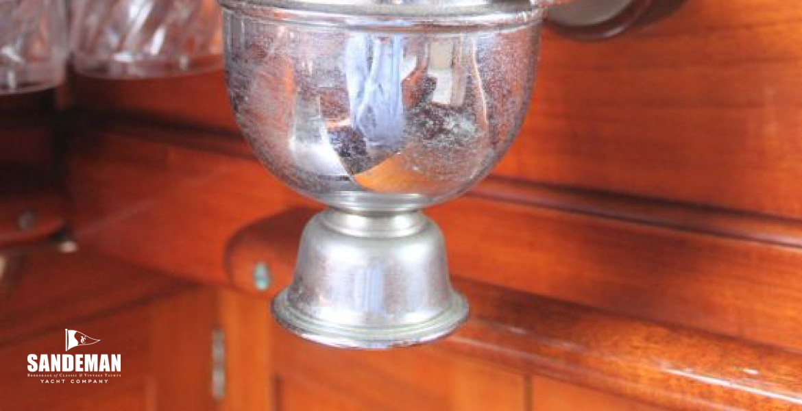 41 OIL LAMP