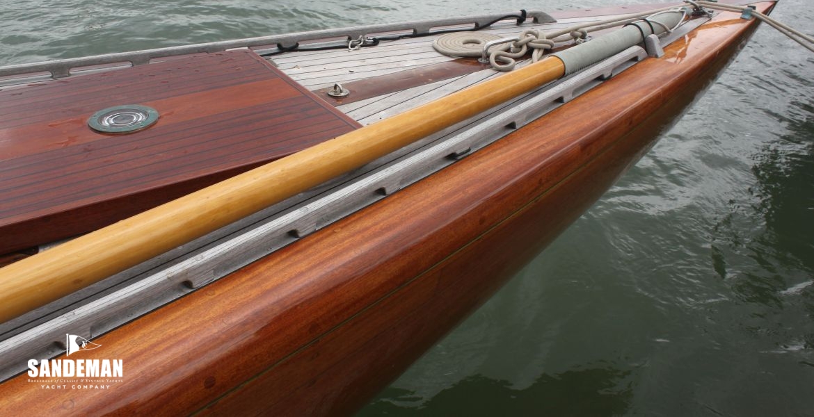 21 FOREDECK