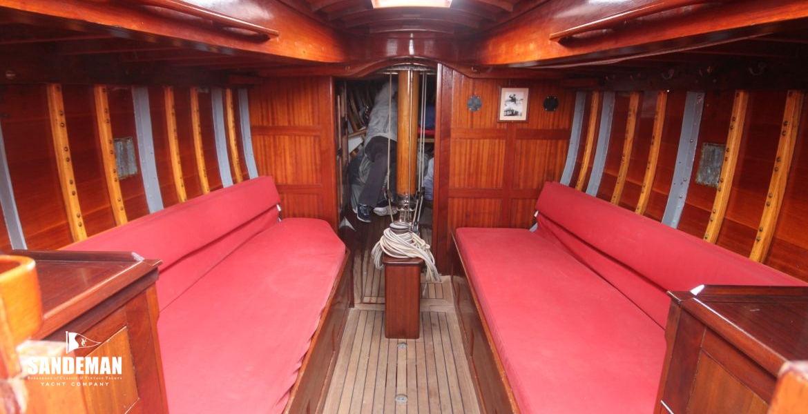 31 CABIN V FWD