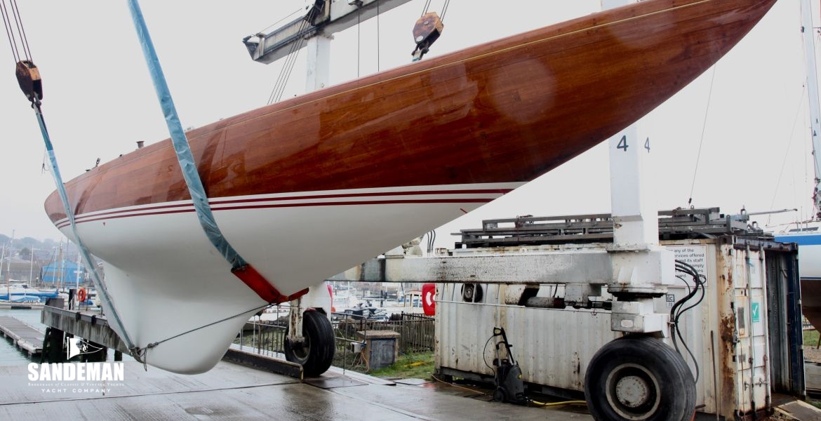 41 HAULED OUT BOW