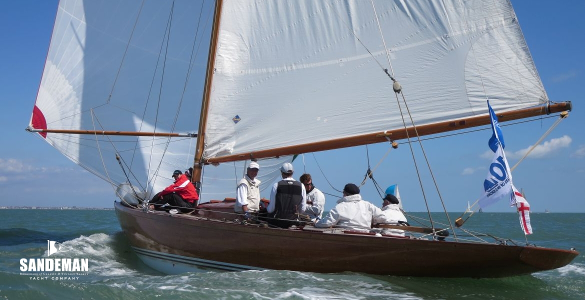 05 PORT QTR SPINNAKER
