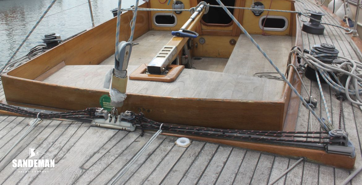 AFT DECK VIEW FWD