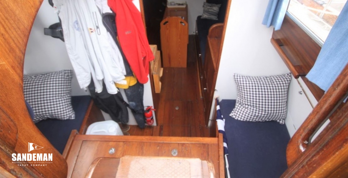 27 Companionway