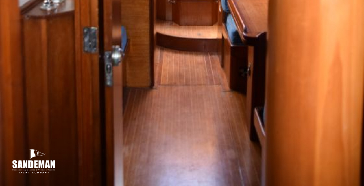 78 V AFT FROM FWD CABIN