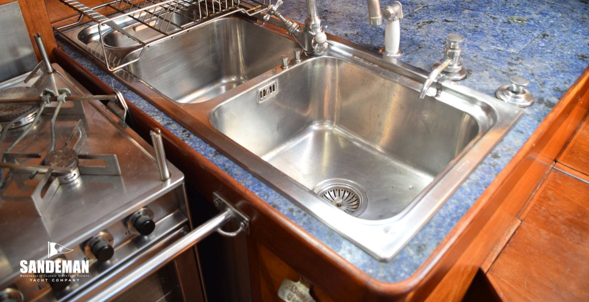 46 ALPES GALLEY SINKS