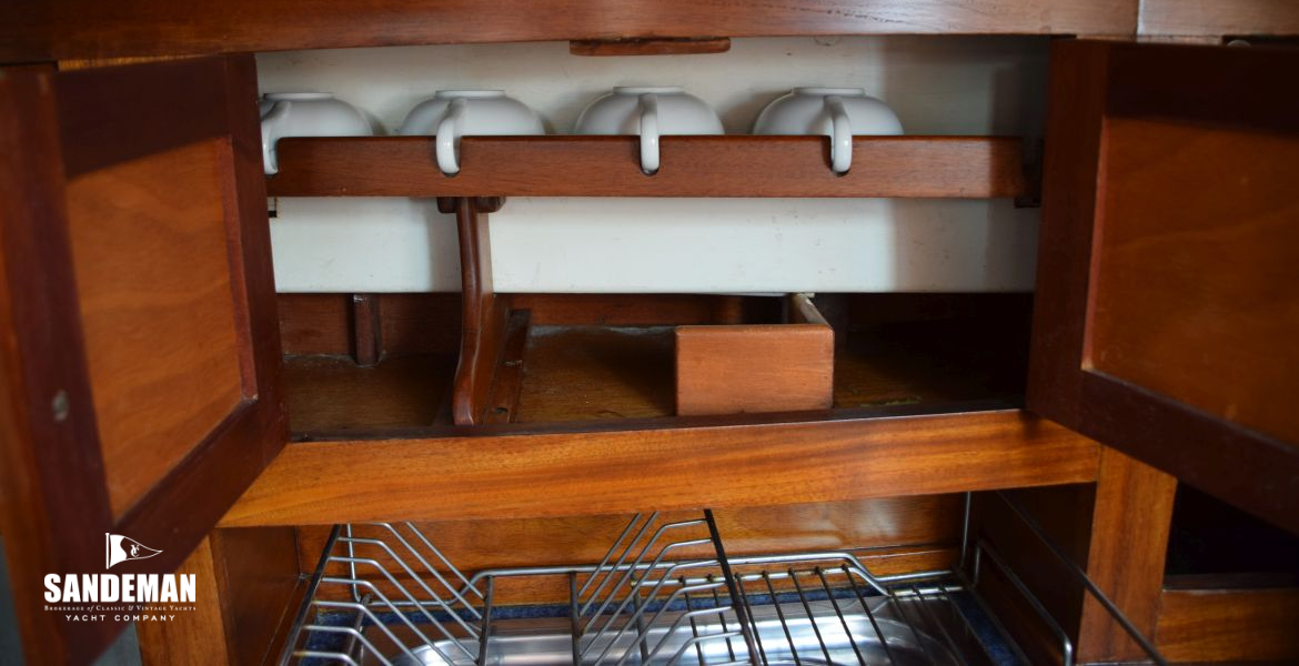 49 GALLEY STOWAGE