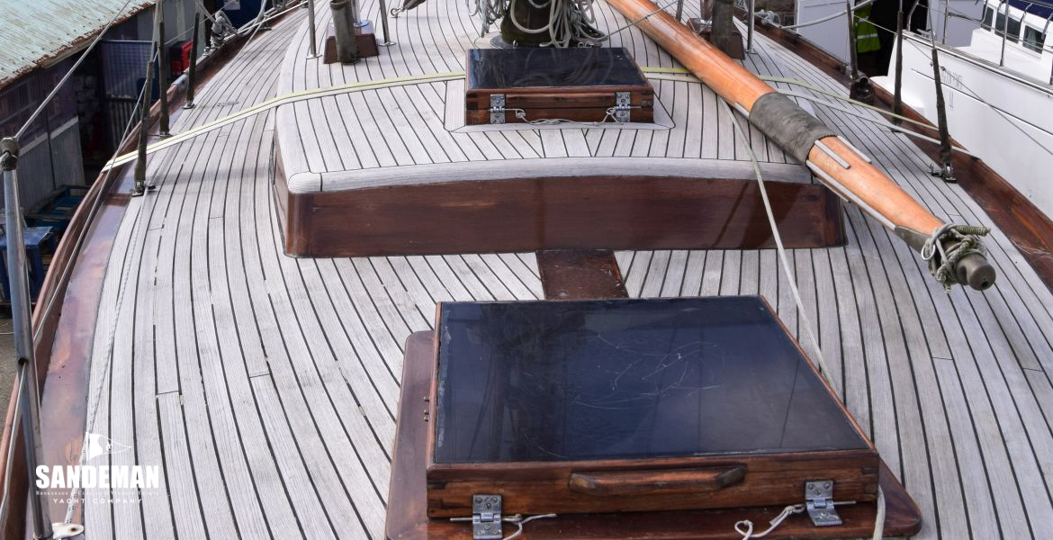 36 V AFT FROM FOREDECK