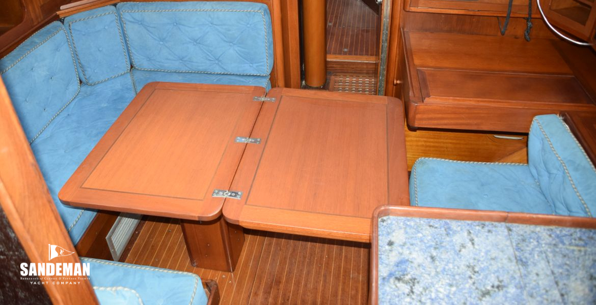 58 SALON TABLE EXTENDED