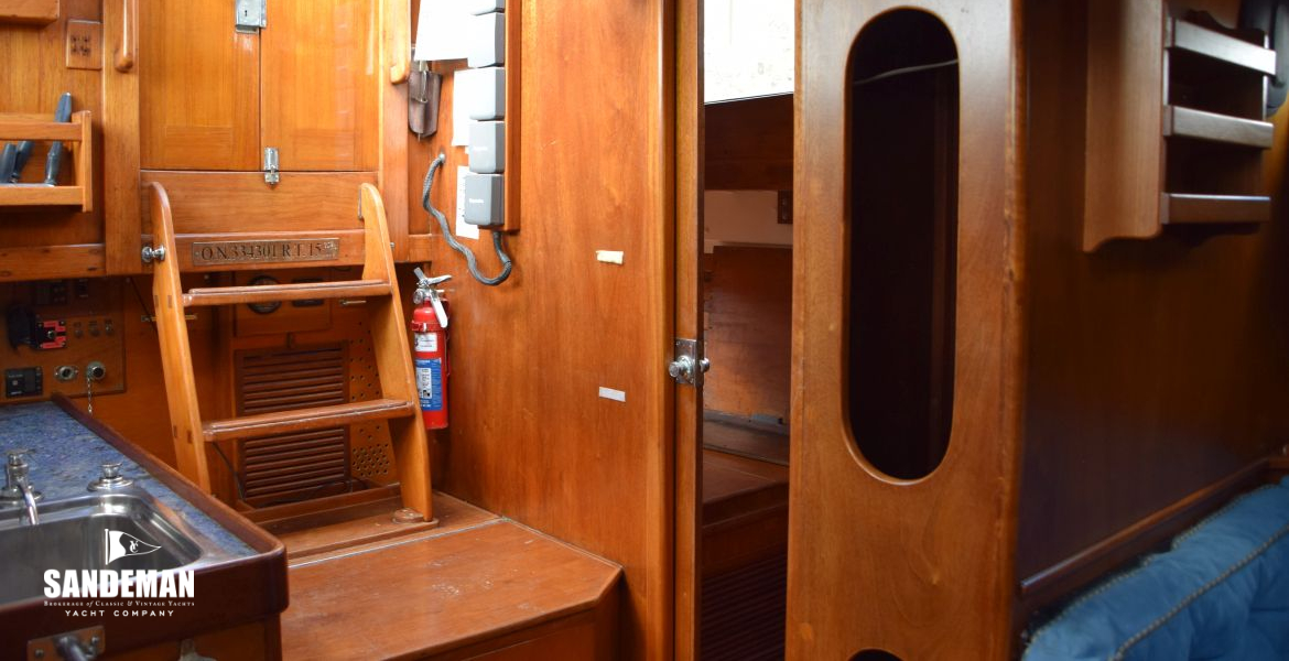83 GALLEY V TO AFT CABIN