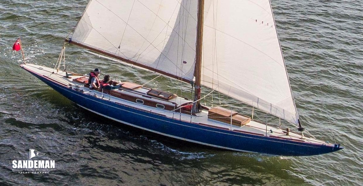 07 AERIAL STBD BOW