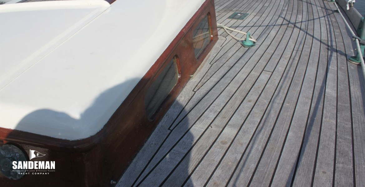 Fore cabin trunk v aft