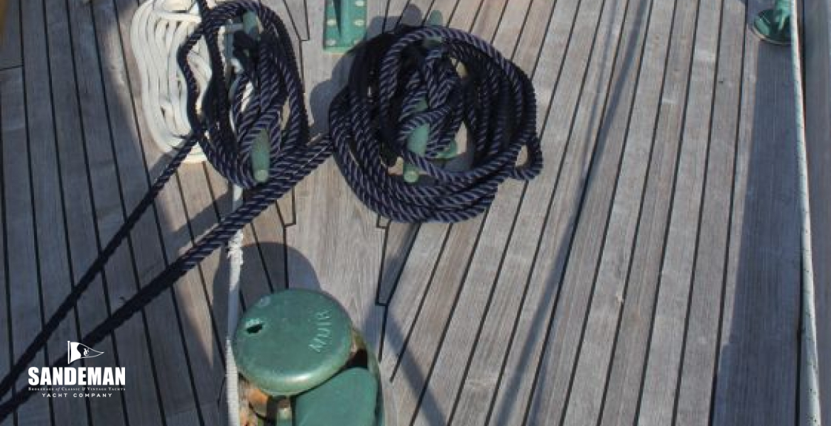 Foredeck v aft