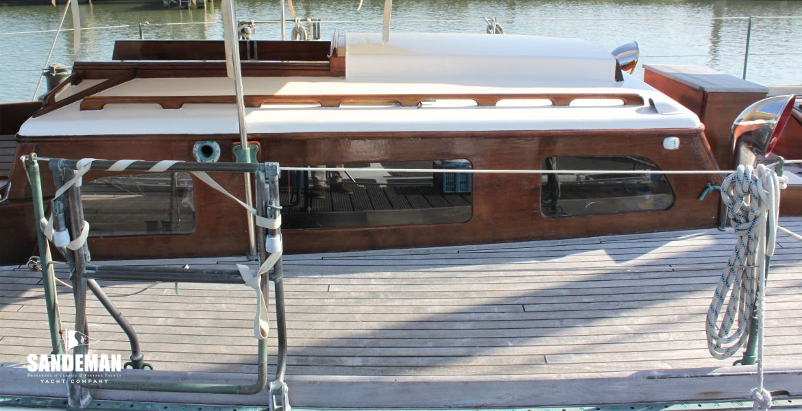 Doghouse starboard