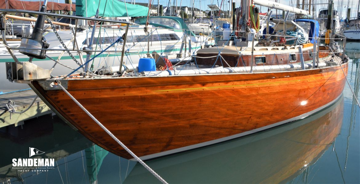 09 Port bow