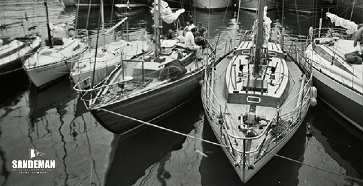 32 DAI MOUSE III Howth 1970s w FRENESI (WM Nixon/Afloat)