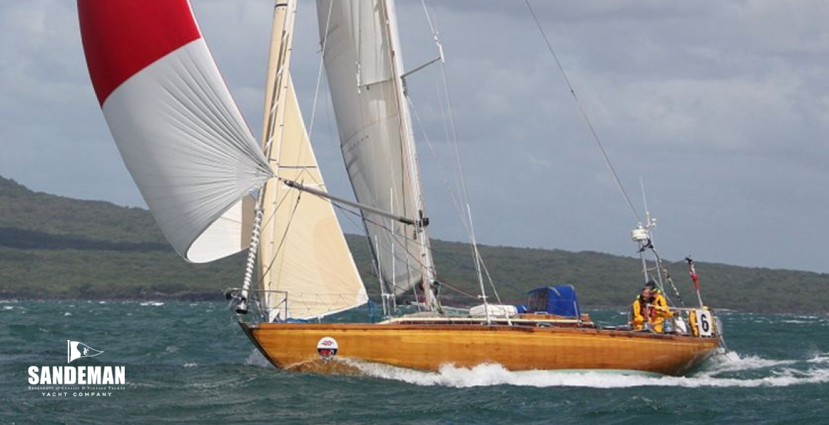 08 Racing in New Zealand - Spinnaker