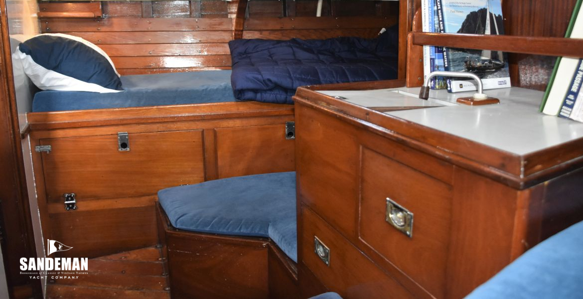21 Aft stateroom v to stbd