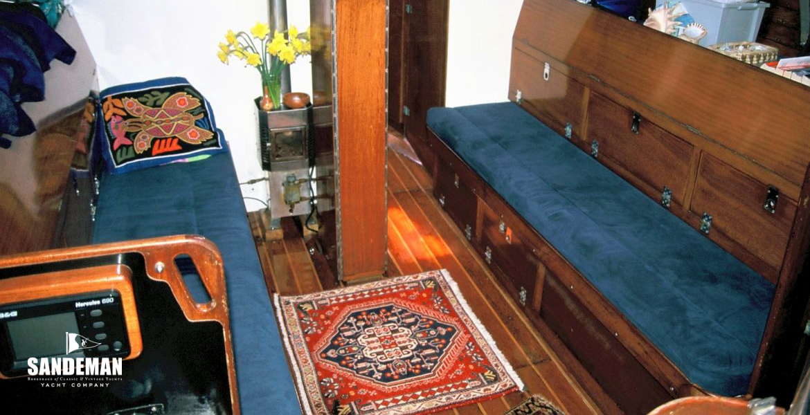 14 Saloon v fwd from companionway