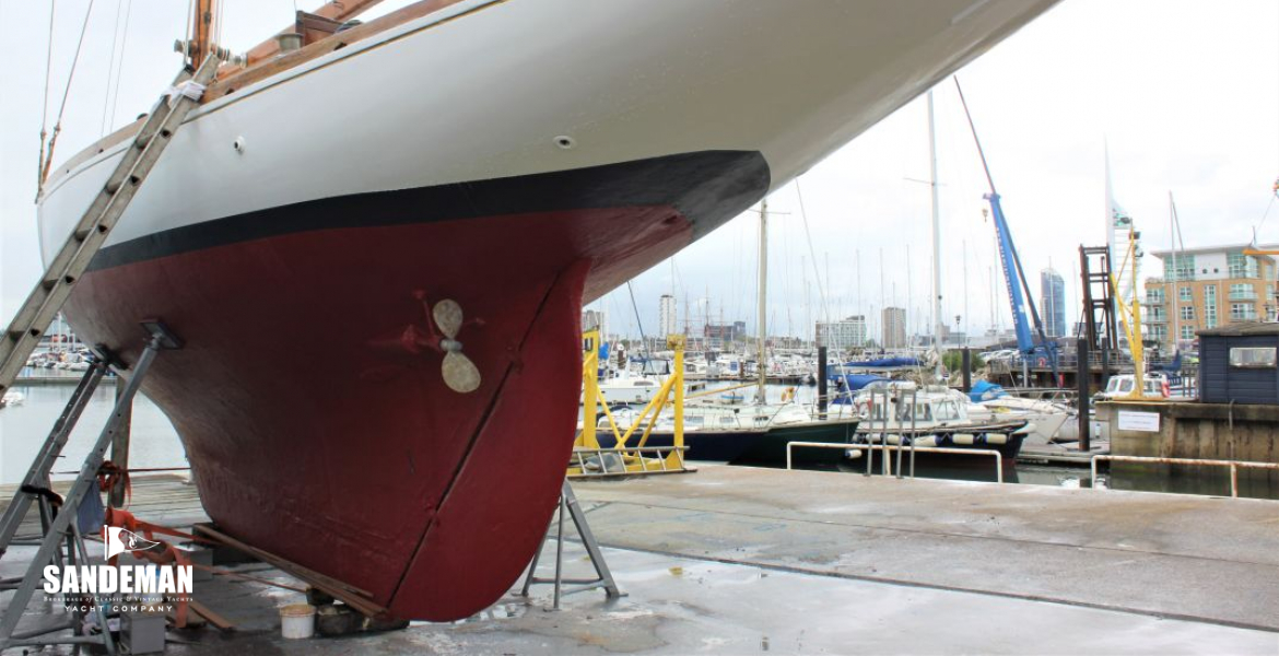 HAULED OUT Port Qtr