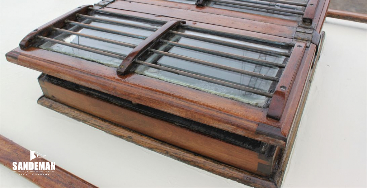 Saloon skylight