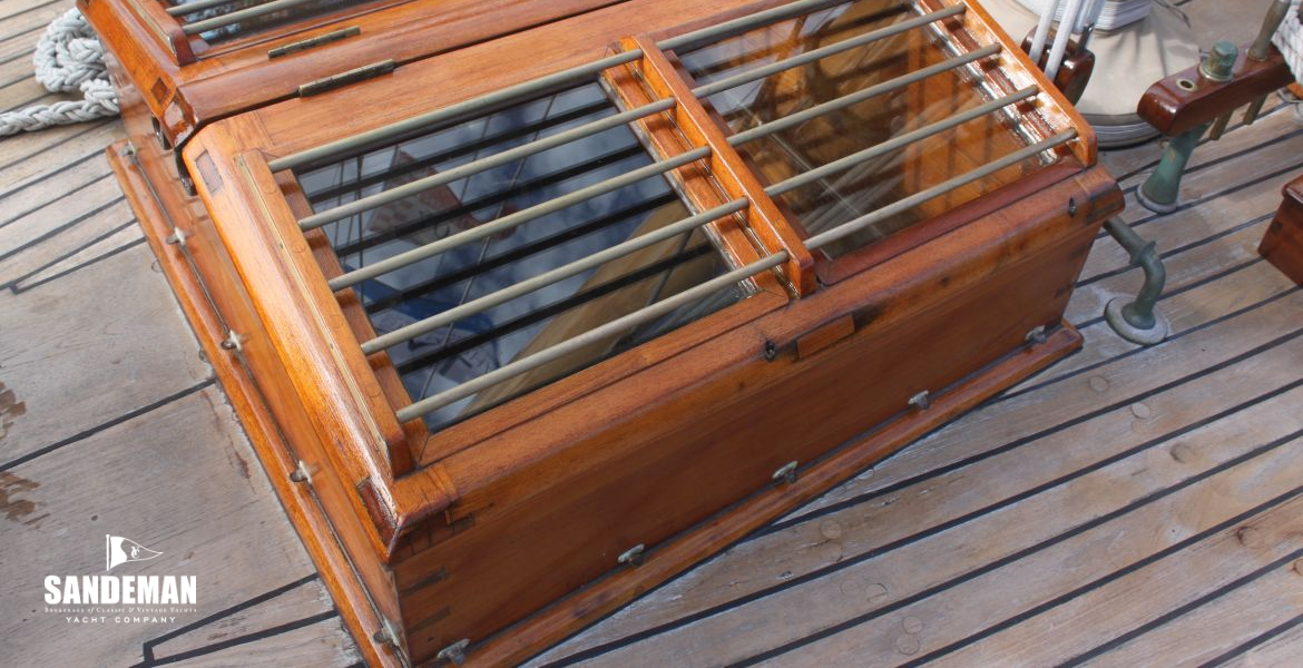 Fwd skylight
