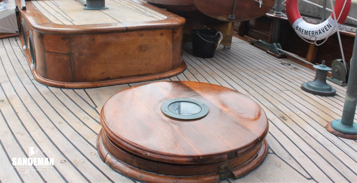 Aft deck v fwd