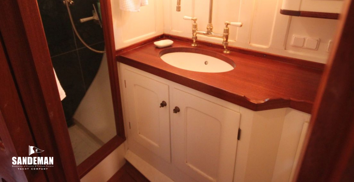 Passage head and shower